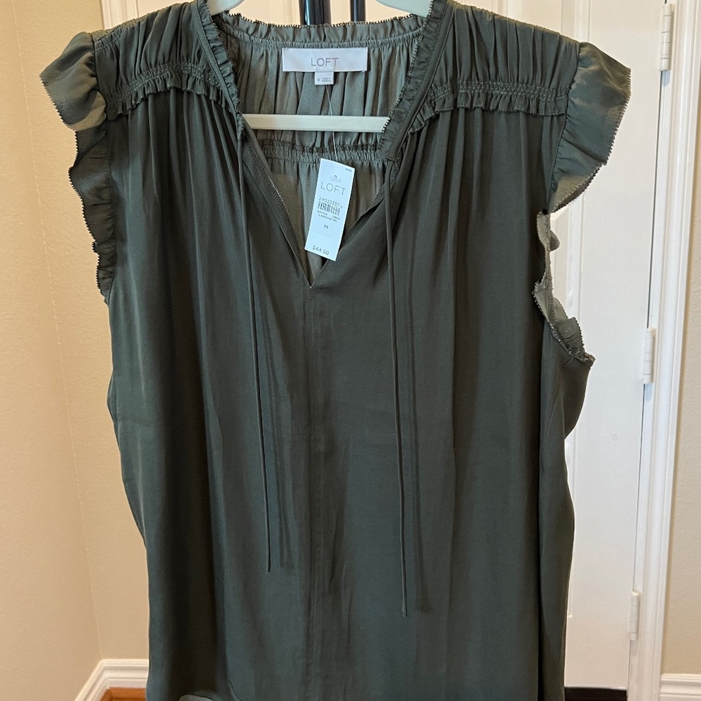 LOFT Womens' Cap-Sleeve, V-Neck Top, Size Medium